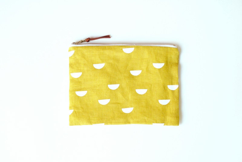 Zipper pouch - SCALES - Mustard