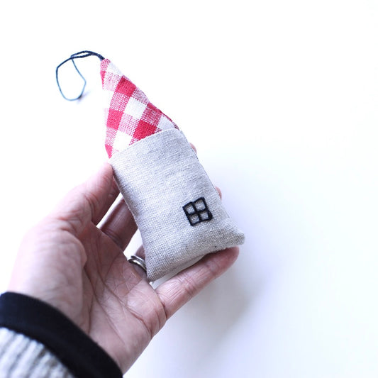 House Ornament - red check/beige