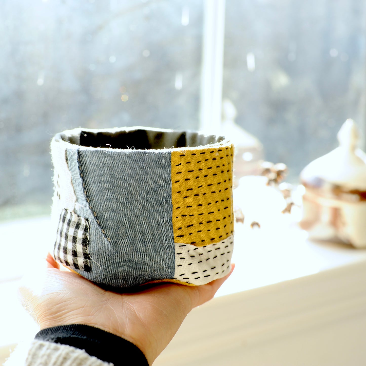 Small patchwork fabric bin