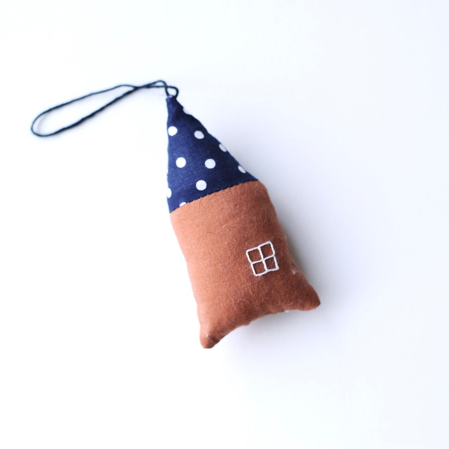 House Ornament - polka dot / rust
